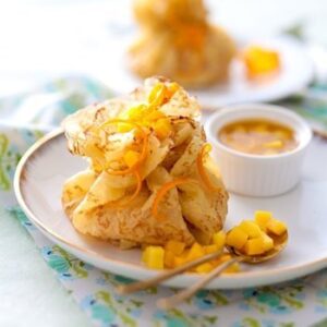 Mini crêpes mangue-passion en aumônières