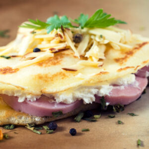 Crêpes au cervelas et mozzarella